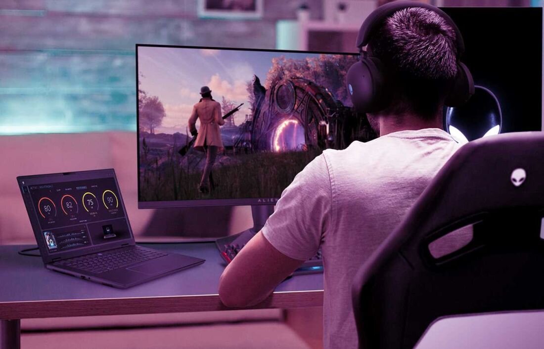 Laptop DELL Alienware M16 R2 M6R2 - Thunderbolt 4