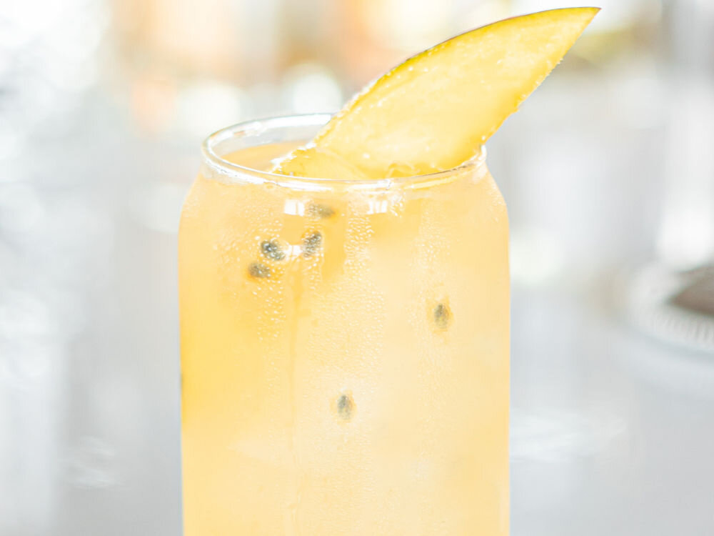 Syrop do lemoniady MONIN Pure Marakuja i Mango 700 ml bez konserwantów barwników
