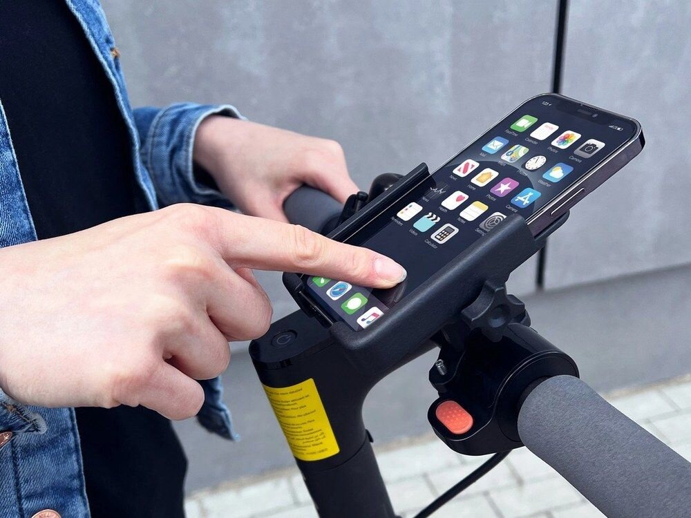 Uchwyt na telefon do roweru WOZINSKY WBHBK3 Czarny, rower, średnica, kierownica, smartfon, Obsługa smartfona umieszczonego w uchwycie.