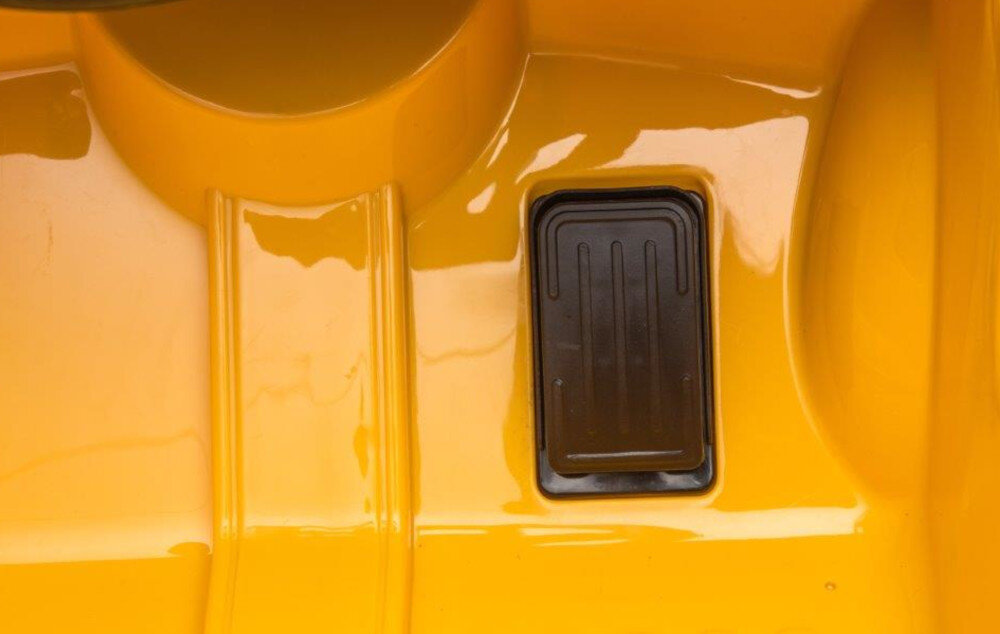 Samochód dla dziecka SUN BABY Ford Żółty autentyczny wylad dokladna replika samochodu Ford konstrukcja z wysokiej jakosci tworzywa sztucznego i stopu metalu duza wytrzymalosc nie ma hamulca zatrzymanie sie poprzez sciagniecie stopy z przycisku uruchamiajacego silniki