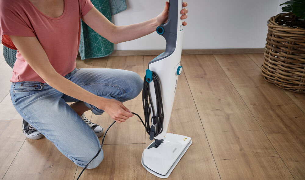 Mop parowy LEIFHEIT Cleantenso Power nakładka z mikrofibry łatwa wymiana możliwość prania zbiera brud i zanieczyszczenia długotrwała higiena wymienny filtr wody