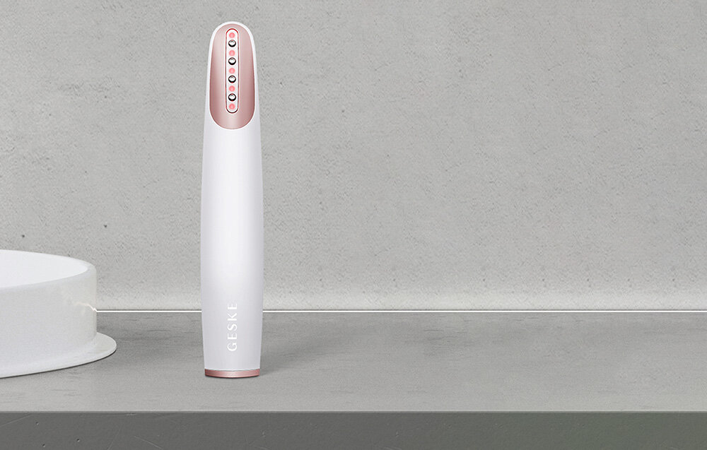 Masażer do twarzy GESKE 7w1 Biało - różowy promienna skóra magia do codziennej pielęgancji mikroprądy pulsacja SmartSonic czerwone światło LED thermo deep warming ujędrniona odmłodzona skóra zapobieganie powstawaniu zmarszczek odżwyiona promienna skóra dedykowana aplikacja tajniki piękna zadowoleni użytkownicy 