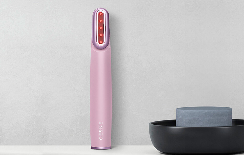 Masażer do twarzy GESKE 7w1 Różowy promienna skóra magia do codziennej pielęgancji mikroprądy pulsacja SmartSonic czerwone światło LED thermo deep warming ujędrniona odmłodzona skóra zapobieganie powstawaniu zmarszczek odżwyiona promienna skóra dedykowana aplikacja tajniki piękna zadowoleni użytkownicy 