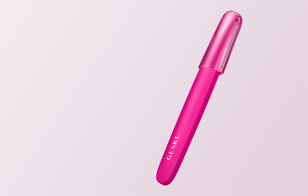 Trymer GESKE Precision Trimmer 4in1 Magenta stylowe ergonomiczne wzornictwo funkcjonalne narzędzie estetyczny dodatek ergonomiczny rozmiar w torebce podróżnej walizce gładka skóra