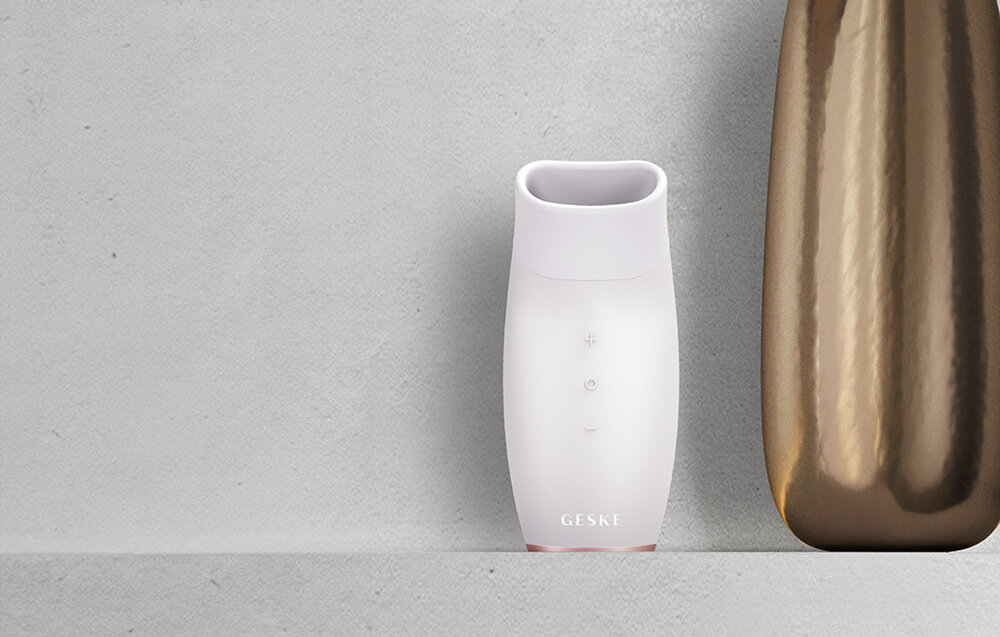 Urządzenie do powiększania ust GESKE 6w1 Biały technologia Ultra-Volume miejscowe podciśnienie spektakularne efekty objętość miękkość blask zauważalny efekt poczucie wyjątkowości podkreślanie naturalnego piękna czerpanie radości z pielęgnacji 