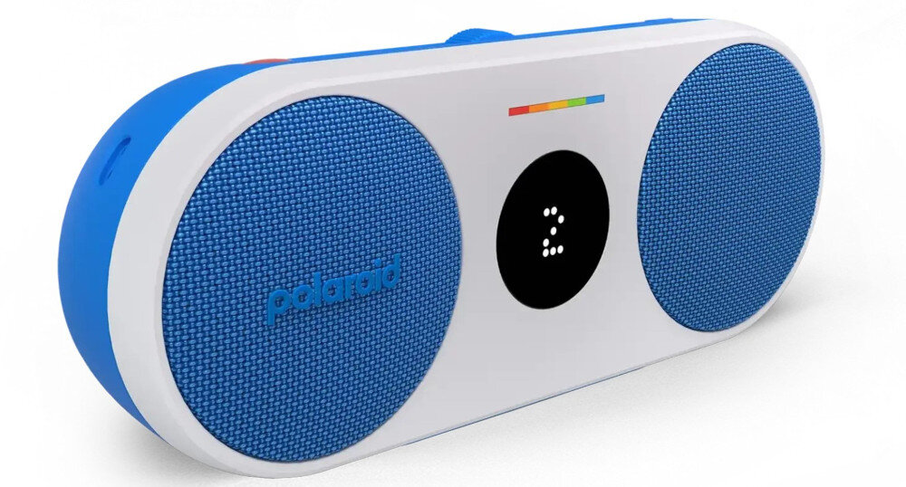 Głośnik bezprzewodowy POLAROID P2 NFC szybkie parowanie Bluetooth, głośnik po skosie na białym tle