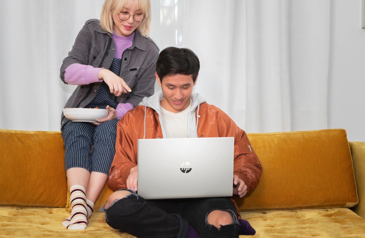 Laptop HP Pavilion 15-EG3304NW 15.6 IPS i5-1335U 16GB RAM 512GB SSD Windows 11 Home głośniki dźwięk kamera mikrofony