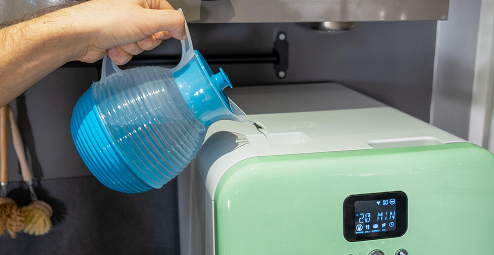 ZMYWARKA DAAN TECH BOB dwa sposoby zintegrowany zbiornik wężyk podłączenie do kranu