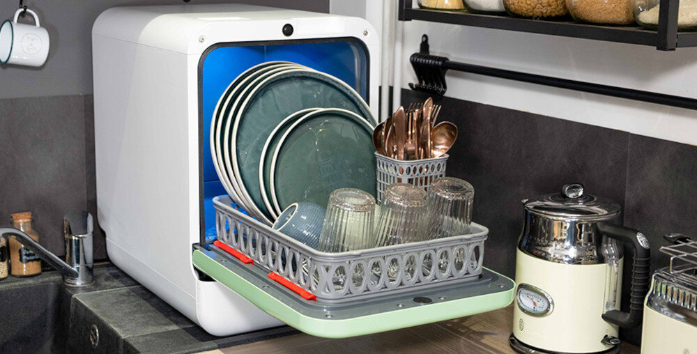 ZMYWARKA DAAN TECH BOB Dodatkowe udogodnienia koszyk na sztućce wężyk odprowadzanie wody małe okienko