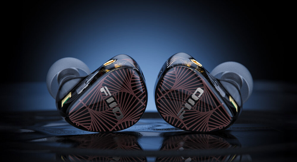 Słuchawki dokanałowe FIIO FX15 - design, precyzja, wykonanie, ergonomia, dopasowanie, sluchawki na tle