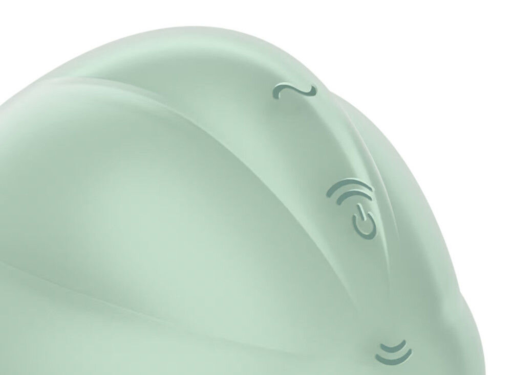 SATISFYER CLOUD DANCER Masażer Bezdotykowy z Wibracją  Miętowy zbliżenie na przyciski włącznik przycisk z rysunkiem fali zielony design białe tło piękny gadżet mistrz zmysłowej przyjemności 11 poziomów fal ciśnienia 12 programów wibracji bezdotykowa stymulacja łechtaczki fale ciśnienia intensywne wibracje kompaktowy poręczny rozmiar 6 x 6 x 9 cm do zabawy solo intensywne chwile z partnerem pod prysznicem w wannie wodoszczelna obudowa IPX7 wszechstronność użytkowania