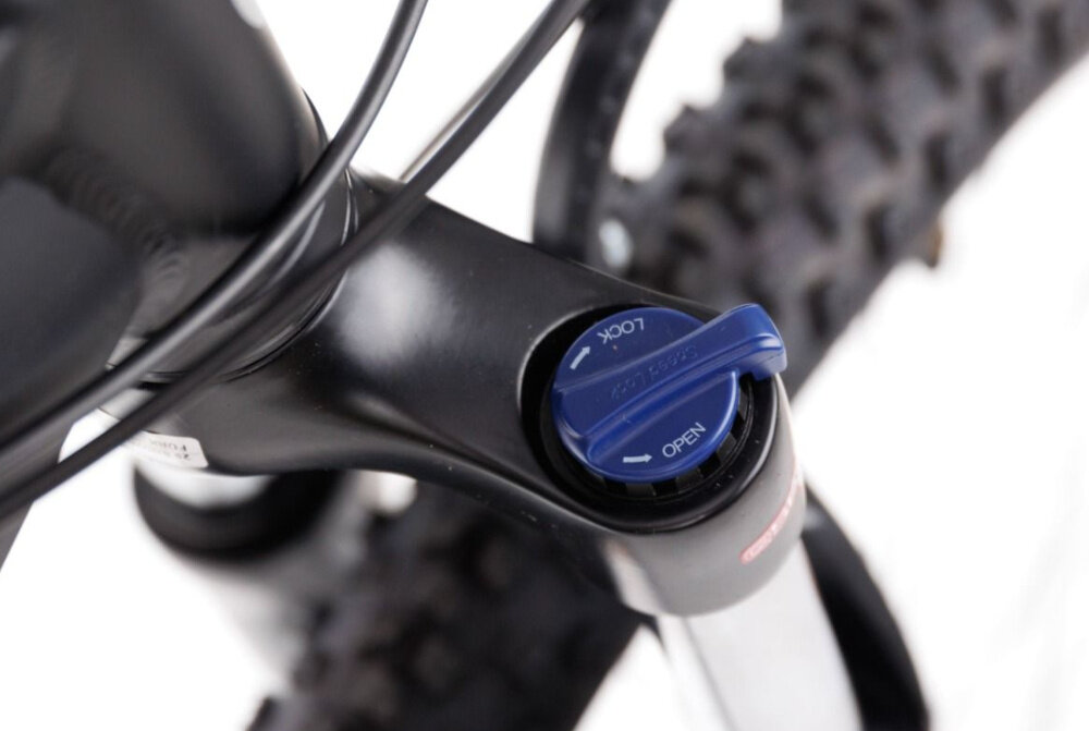Rower górski MTB GOETZE Define M17 29 cali męski Czarny rower typu hardtail sprezynowy przedni amortyzator marki GOETZE ze skokiem 100 mm ulatwia najezdzanie na przeszkody niweluje wstrzasy na kierownicy regulacja za pomoca sprezyny