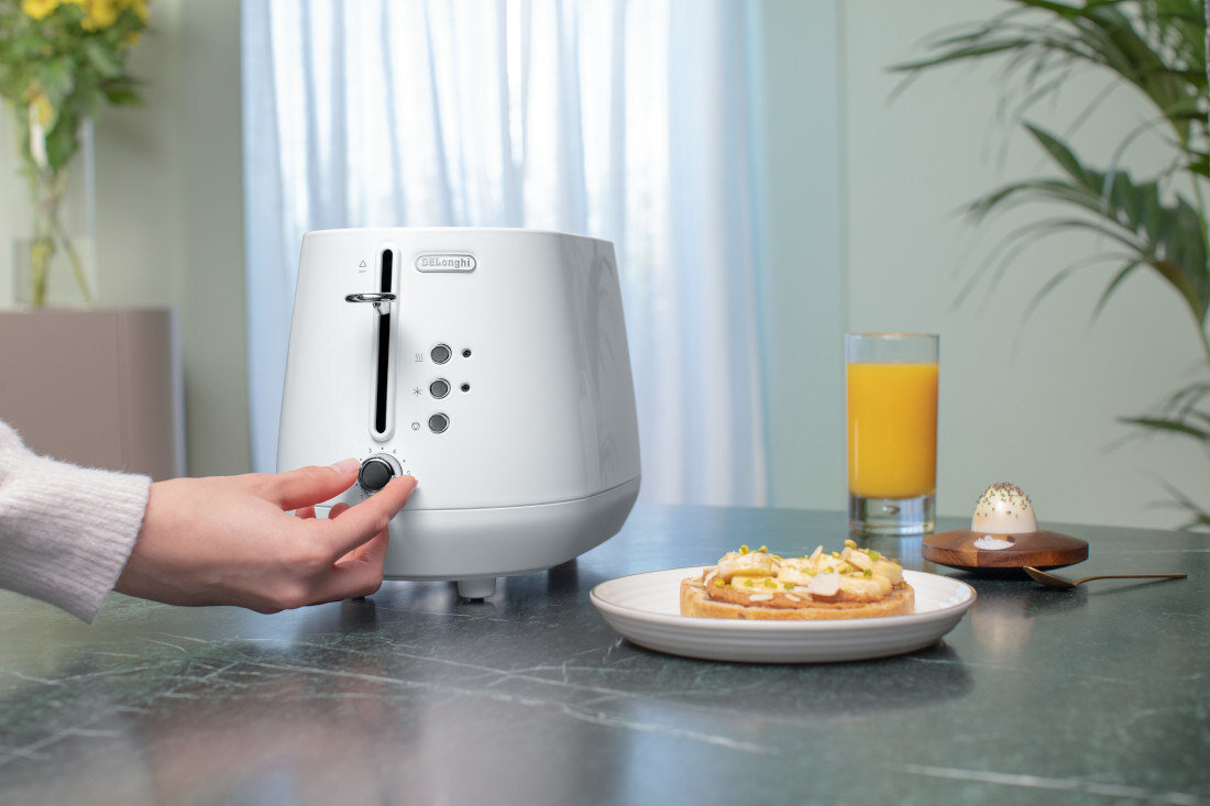 Toster DELONGHI CTY2103.W Eclettica Biały 6 stopni opiekania lekko przyrumienione mocno zrumienione możliwości tosty wybór