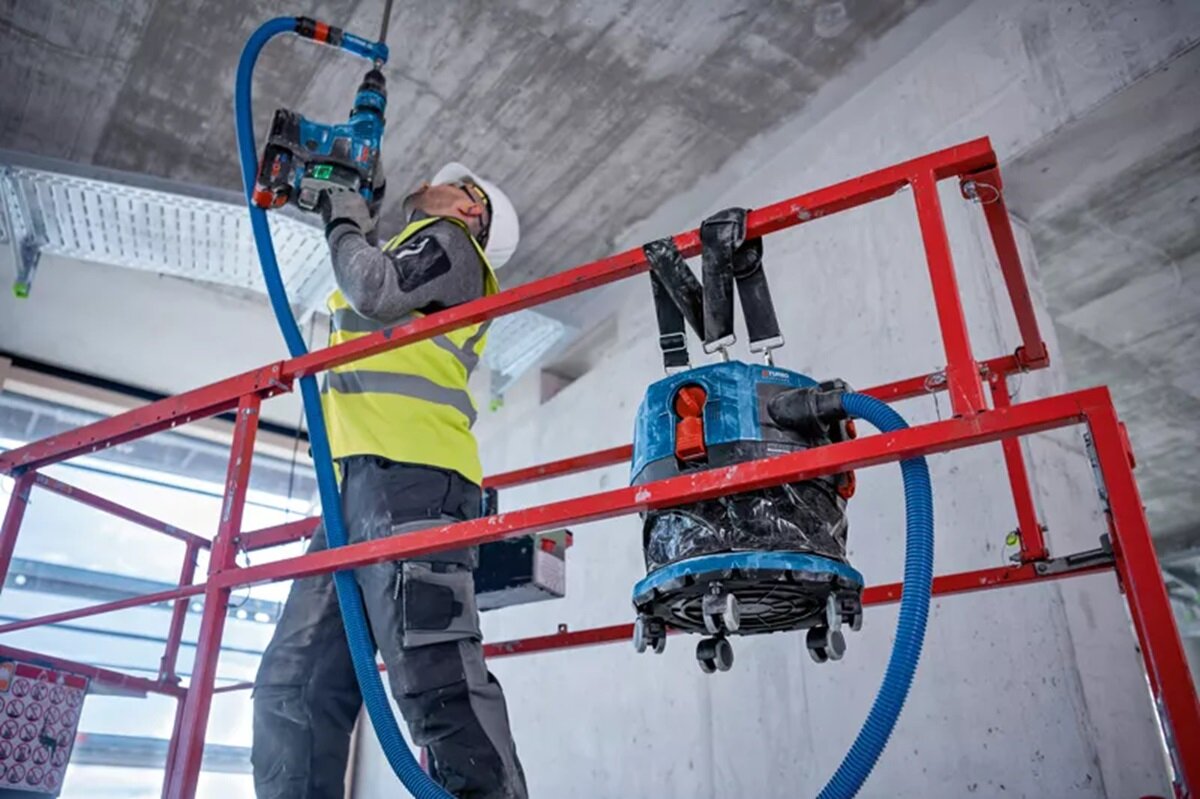 Odkurzacz przemysłowy BOSCH Professional GAS 18V-12 MC 06019K2000 pojemnik na pyl pojemnosc 12 litrow