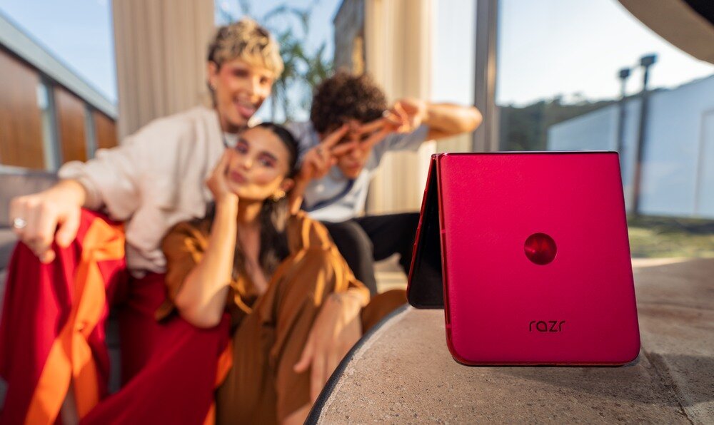 Smartfon MOTOROLA Razr 50 Ultra Selfie