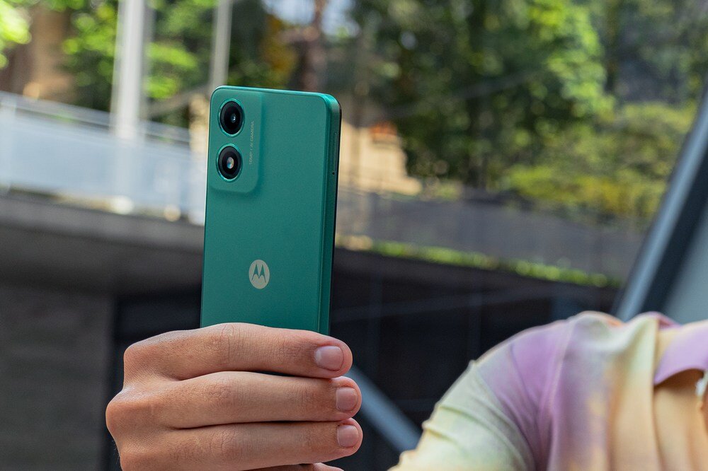 Smartfon MOTOROLA Moto G04  zdjęcia 