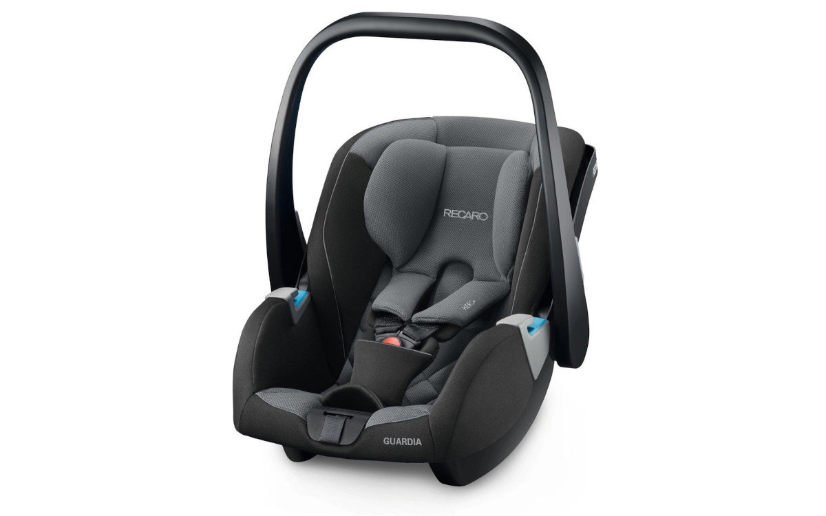 RECARO Guardia RECARO Guardia Nosidełko bazie RECARO SmartClick, RECARO Fix pasa samochodowego Miękka tapicerka wentylowany daszek - fotelik na białym tle