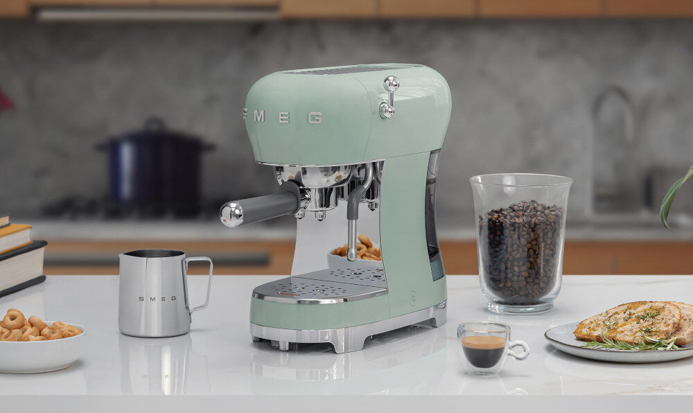 Ekspres SMEG ECF02PGEU wygląd design prezentacja wizualizacja Domowa strefa espresso