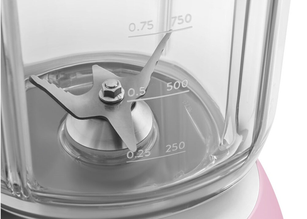 Blender kielichowy SMEG BLF03PKEU Pastelowy róż Trwałość i wygoda użytkowania Zespół ostrzy wykonano z odpornej stali nierdzewnej ułatwia czyszczenie bezpieczeństwo