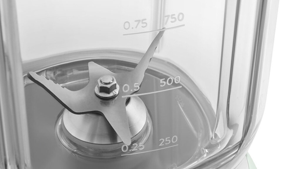 Blender kielichowy SMEG BLF03PGEU Pastelowa zieleń Trwałość i wygoda użytkowania Zespół ostrzy wykonano z odpornej stali nierdzewnej ułatwia czyszczenie bezpieczeństwo