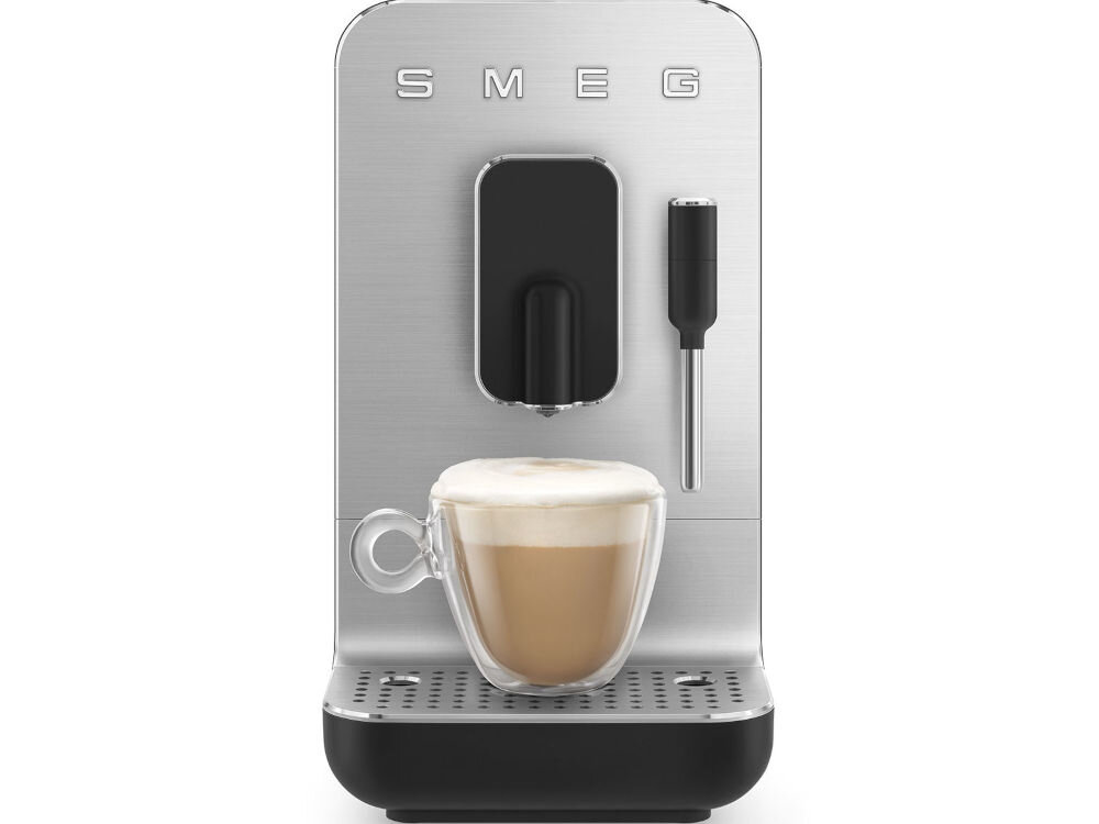Ekspres SMEG BCC12BLMEU elegancki design wysoka jakość tworzyw sztucznych i aluminium matowe cxzzarne wykończenie niewielki rozmiar zajmuje niewiele miejsca pyszne napoje kawowe
