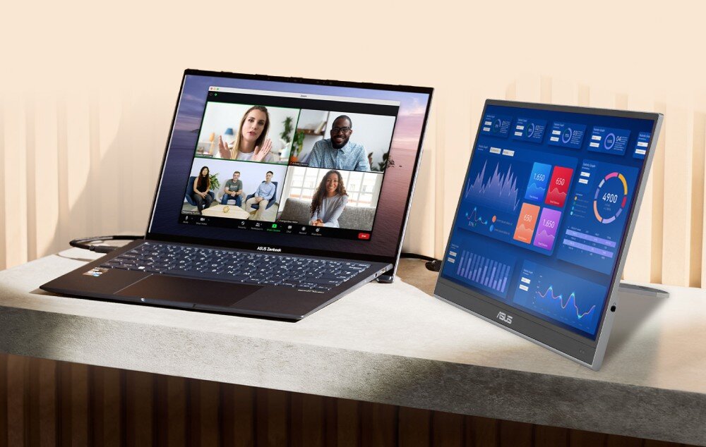 Monitor ASUS ZenScreen MQ16AHE Laptop obok przenośnego monitora, na którym wyświetlany jest panel z wykresami i danymi, a na laptopie widoczna wideokonferencja, porty, podłączenie, zasilanie
