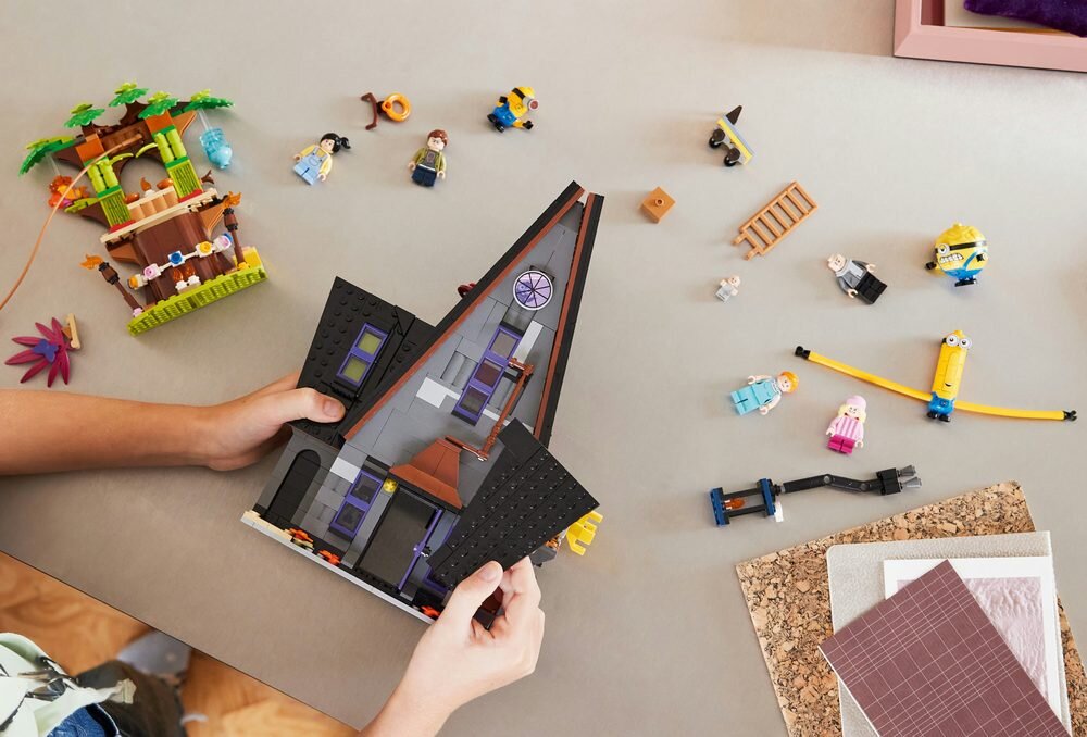 LEGO 75583 Despicable Me i Minions Rodzinna rezydencja Gru i minionków  umiejętności