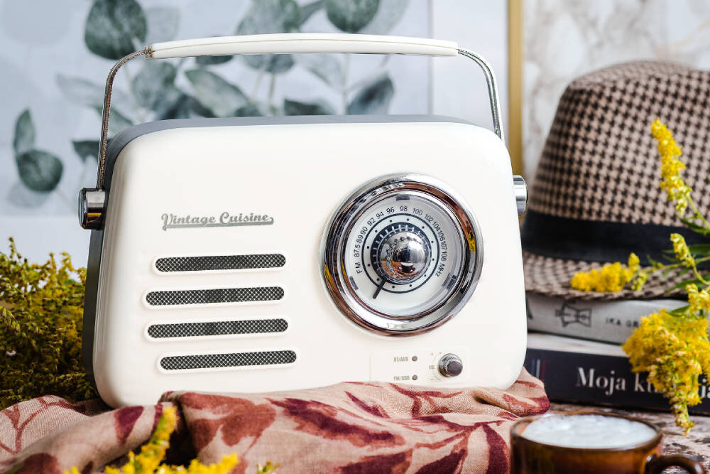 Radio VINTAGE CUISINE Chrom Kremowy Stylowy design retro błyszczące limitowana kolekcja kolory lata design funkcjonalność styl wygoda moc