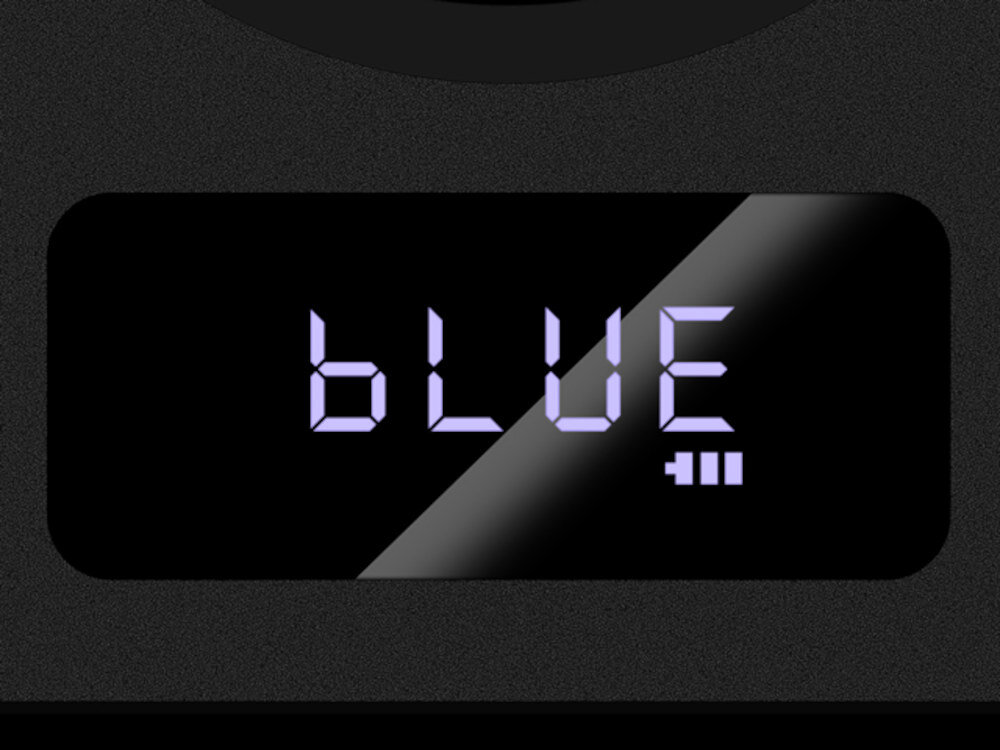 Power audio SVEN PS-930 - Czytelny wyświetlacz LED