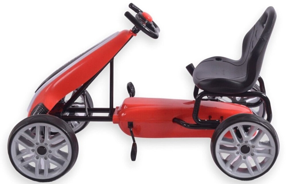 Gokart na pedały MILLY MALLY Power Czerwony gokart na białym tle widoczny z boku ruch zabawa na świeżym powietrzu napęd na pedały rozwija siłę nóg koordynacja ruchowa aktywność fizyczna nauka poprzez zabawę dla dziecka w wieku od 3 do 5 lat