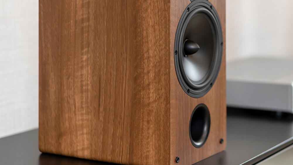 Zestaw stereo YAMAHA MusicCast R-N600A + INDIANA LINE Tesi 261 - obudowy