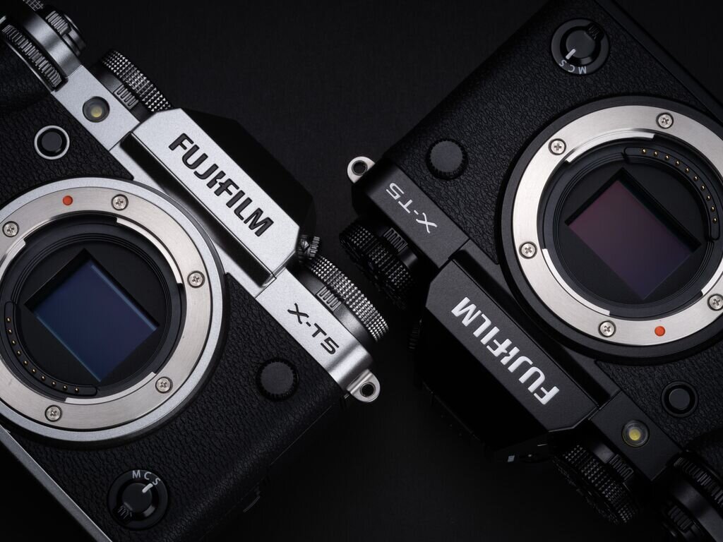 Aparat FUJIFILM X-T5 opis