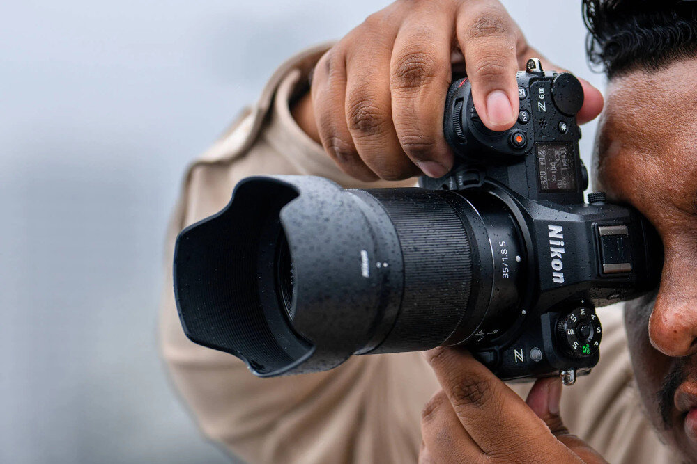 Aparat NIKON Z6III Body 750 g -10°C zimowe wyprawy odporny na lekkie obicia i stuknięcia blokada redukcji drgań
