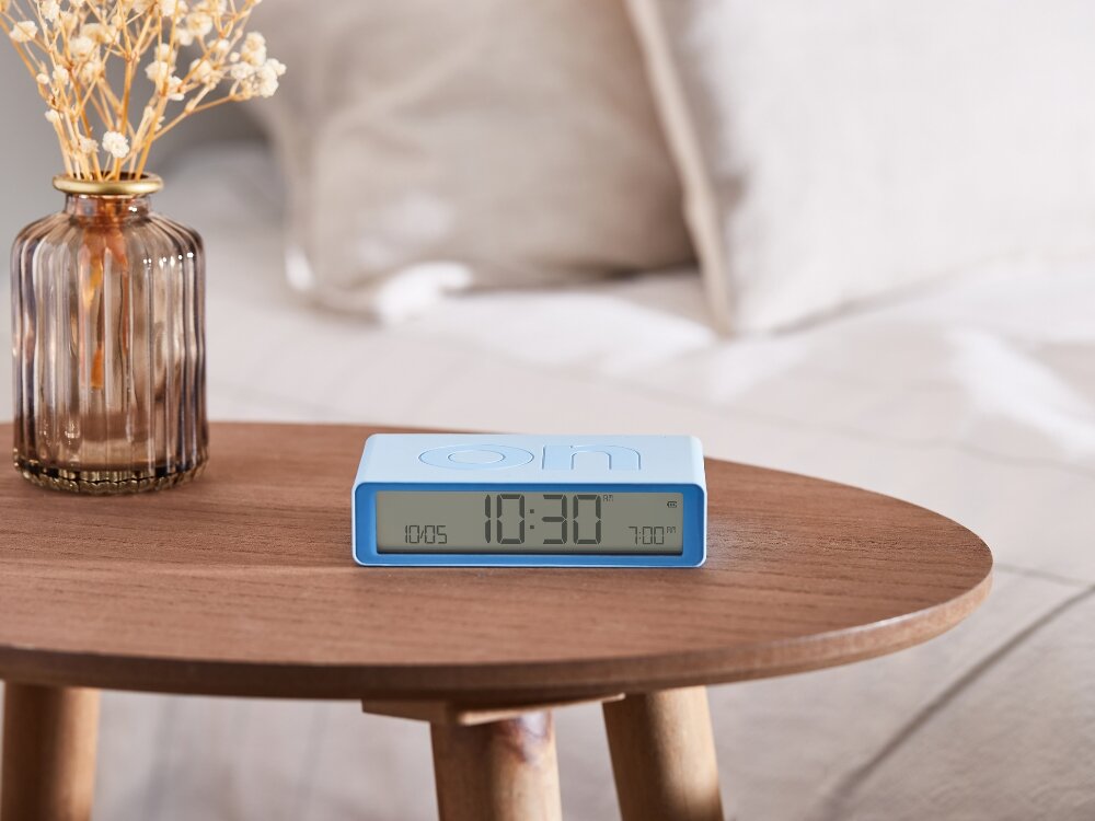 Budzik LEXON Flip Classic
budzik na szafce dwustronna konstrukcja włączanie wyłączanie alarm użytkowanie