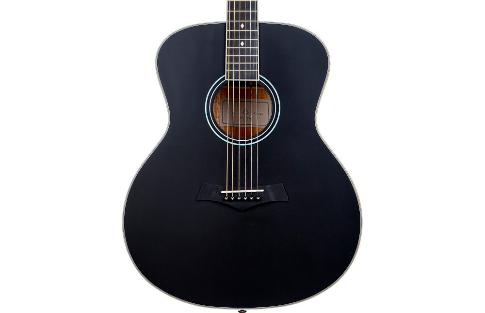 Gitara akustyczna ARROW Gold A korpus mahoń Auditorium ciepłe brzmienie, kadr gitary na białym tle