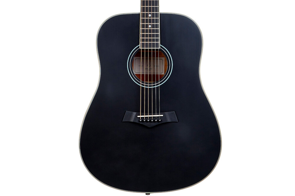 Gitara akustyczna ARROW Gold D drewno mahoń ciepłe brzmienie środek pasma, kadr gitary na białym tle