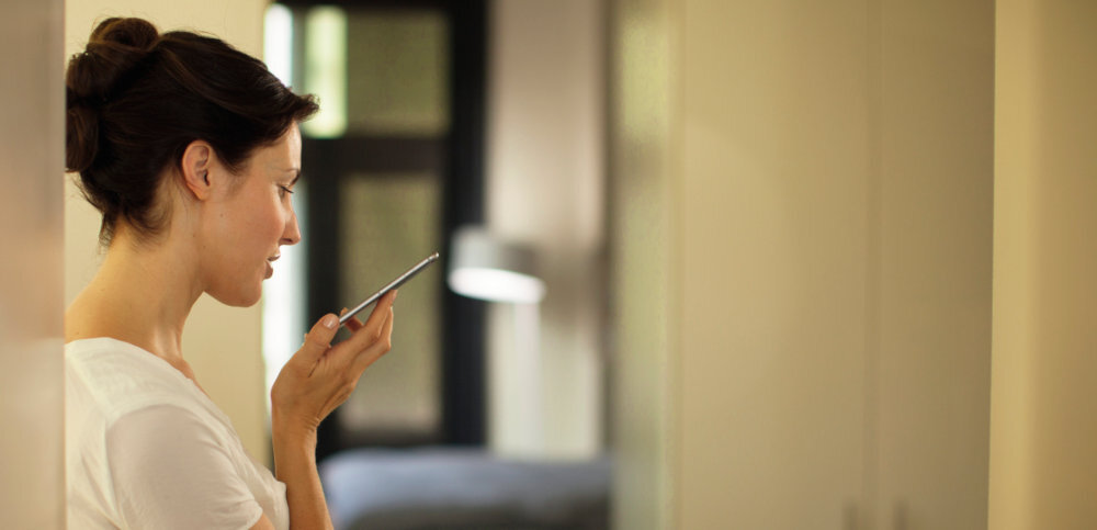 Lampka nocna PHILIPS HUE Apple HomeKit Google Assistant Amazon Alexa Hue Bridge