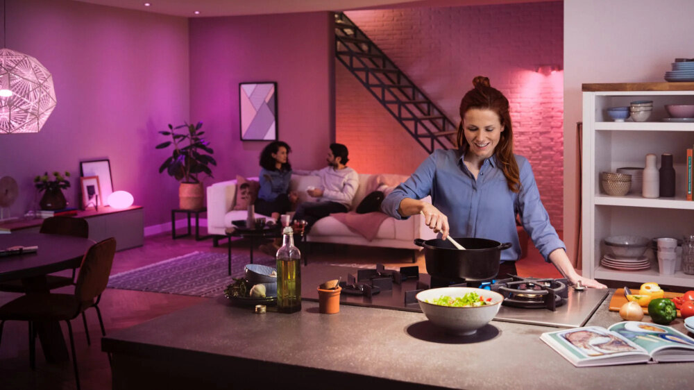 Inteligentna żarówka PHILIPS HUE White and color Ambiance  GU10 2 szt. kat swiecenia 120 stopni szerokie rozproszenie swiatla do oswietlenia wiekszych przestrzeni efektywne oswietlenie do ogolnego oswietlenia