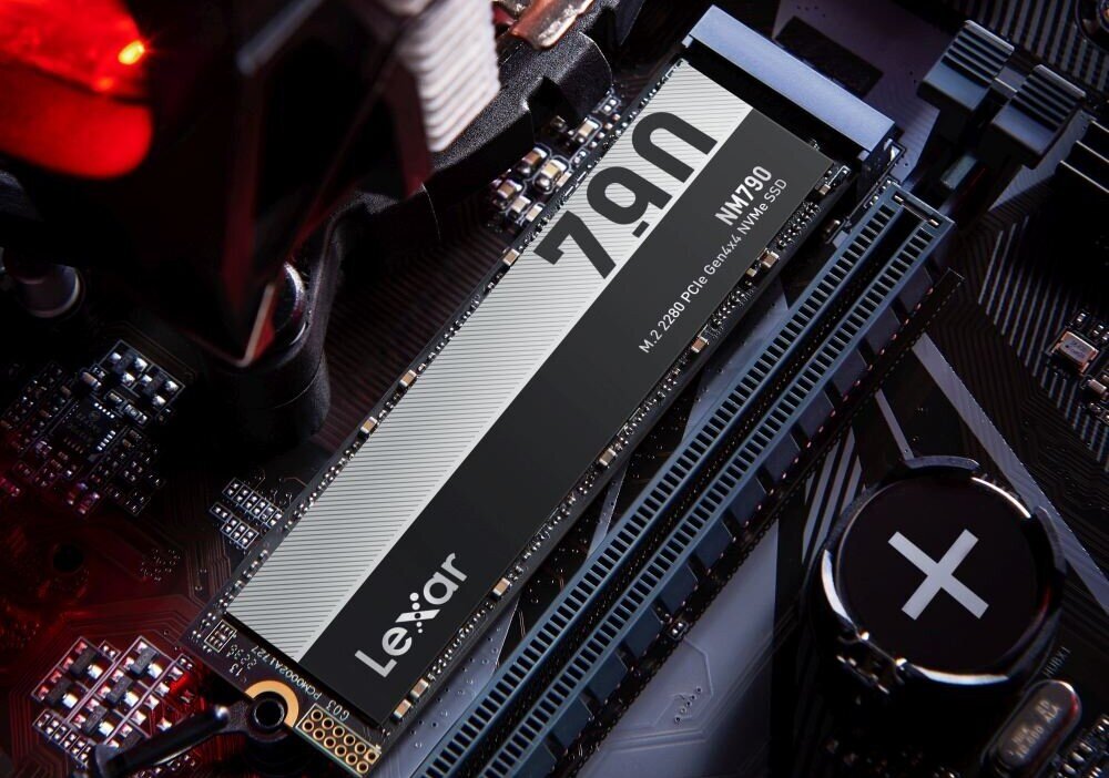 Komputer MAD DOG CORSAIR4000D-A01WR32 R7-7800X3D 32GB RAM 1TB SSD Radeon RX7800XT Wi-Fi Windows 11 Home dysk pojemność szybkość interfejs