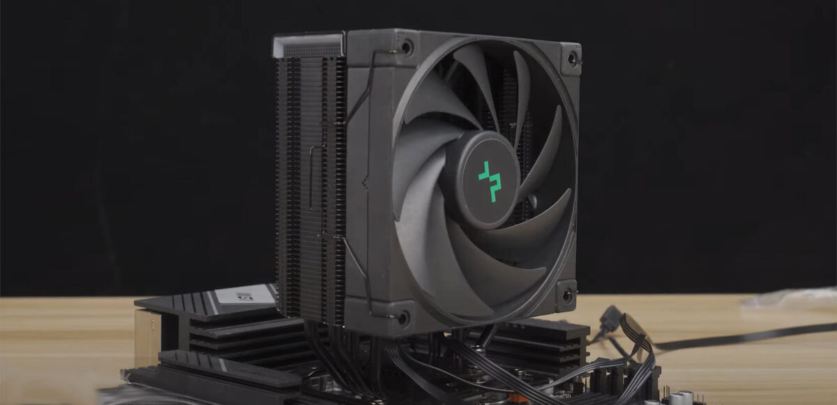 Komputer MAD DOG DEEPCOOL-I05WR16 i5-13400F 16GB RAM 1TB SSD GeForce RTX4070 Super Windows 11 Home wentylator o średnicy 120 mm 1850 obrotów na minutę 28 dB łożyska FDB