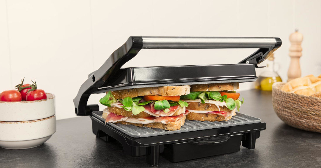 Grill elektryczny CECOTEC Rock nGrill 1500 Rapid Ruchoma płyta górna dostosowanie potrawy konstrukcja