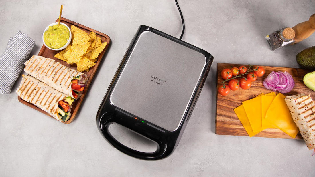 Opiekacz do kanapek CECOTEC Rock'nToast Family 3in1 Czarny Wymienne płyty grzewcze moc gofry tosty grillowanie czyszczenie