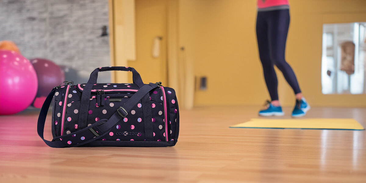 Torba sportowa COOCAZOO 2.0 Reflective Moons Granatowo-różowy Wygoda i przestronność boczna kieszeń oddzielona od głównej komory podwójne rączki odpinany pas na ramię z regulacją