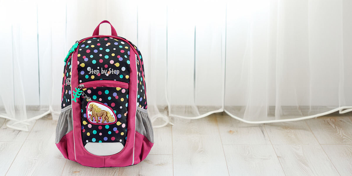 Plecak STEP BY STEP Junior Kiga Maxi Pony Lotta Czarno-różowy odblaskowe elementy miejsce na dane adresowe