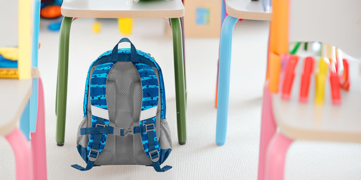 Plecak STEP BY STEP Junior Kiga Maxi Koala Coco Niebieski z myślą o zdrowiu i wygodzie dzieci ergonomicznie wyprofilowane plecy miękkie szelki regulowany pas piersiowy