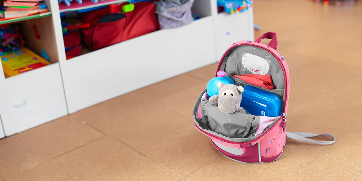 Plecak STEP BY STEP Junior Kiga Mini Little Unicorn Nuala Różowy dedykowana kieszeń na butelkę praktyczna kieszeń z przodu dwie kieszenie boczne