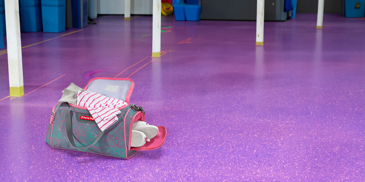 Torba sportowa STEP BY STEP 2 Glitter Heart Hazle Szaro-różowy stylowa i uniwersalna z przetworzonych butelek PET certyfikat bluesign