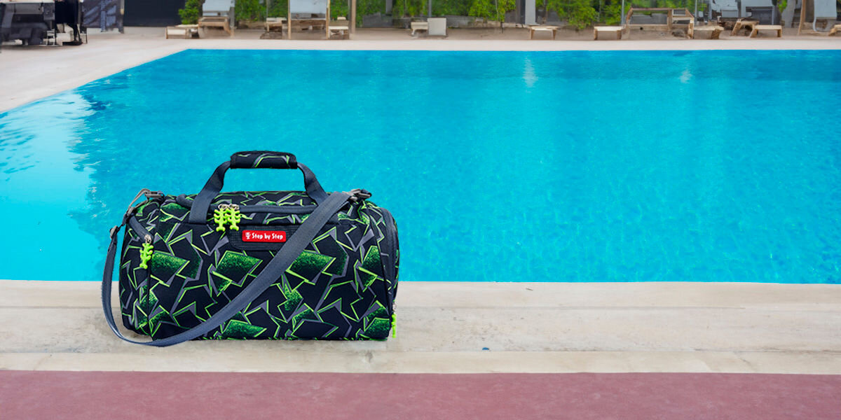 Torba sportowa STEP BY STEP 2 Wild T-rex Taro Czarno-zielony ergonomiczny uchwyt z zapięciem regulowany odpinany pasek możliwość dostosowania do własnych potrzeb