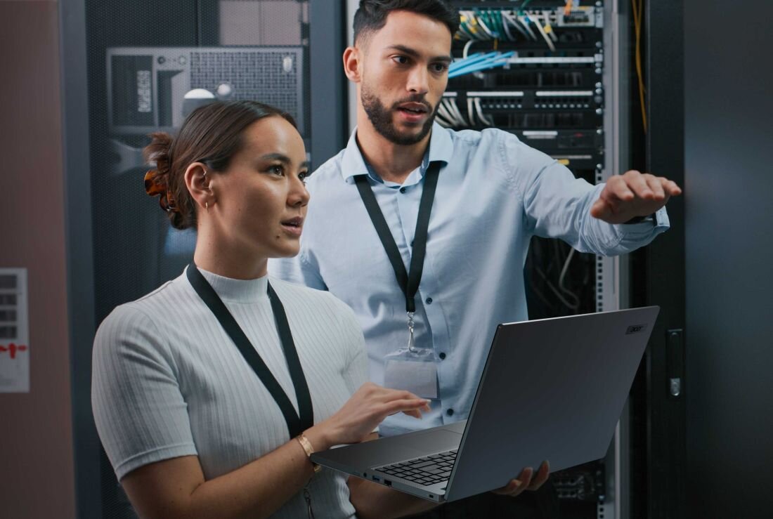 Laptop ACER TravelMate P2 16 - TPM 2.0 