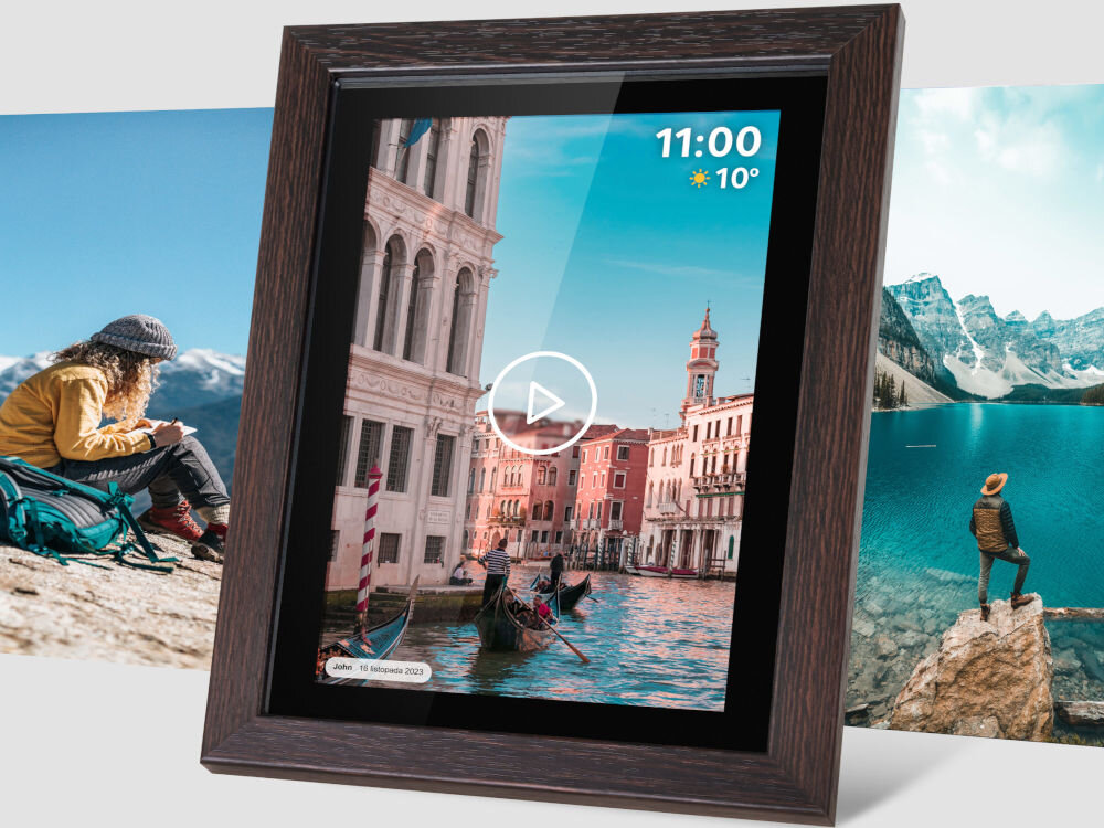 Ramka cyfrowa KRUGER&MATZ KM1102-15 Frameo 15.6 cala Brązowy prezentacja ramki z filmikiem i komentarzem do niego na ramce budynki i rzeka pomiędzy nimi oraz łódki w tle góry jezioro wygodne przesyłanie fotografii i filmów formaty wbudowany głośnik
